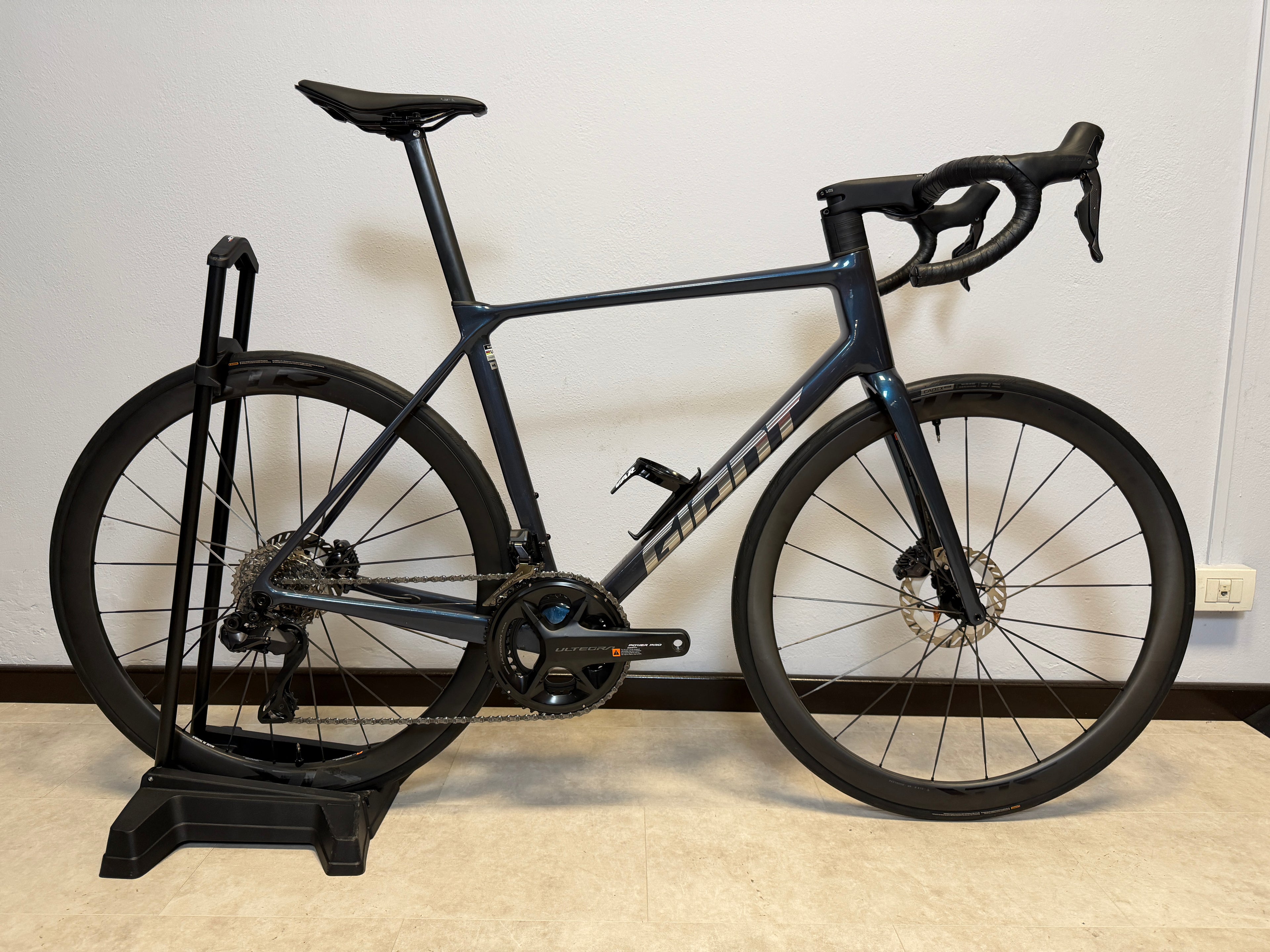 Giant TCR Advanced Pro 0 Di2 2025