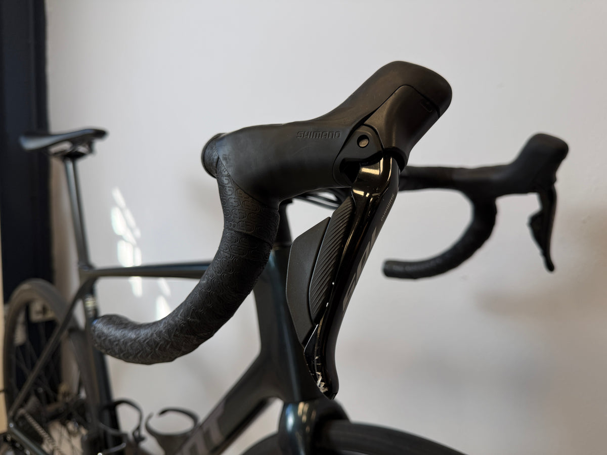 Giant TCR Advanced 1 KOM 2025