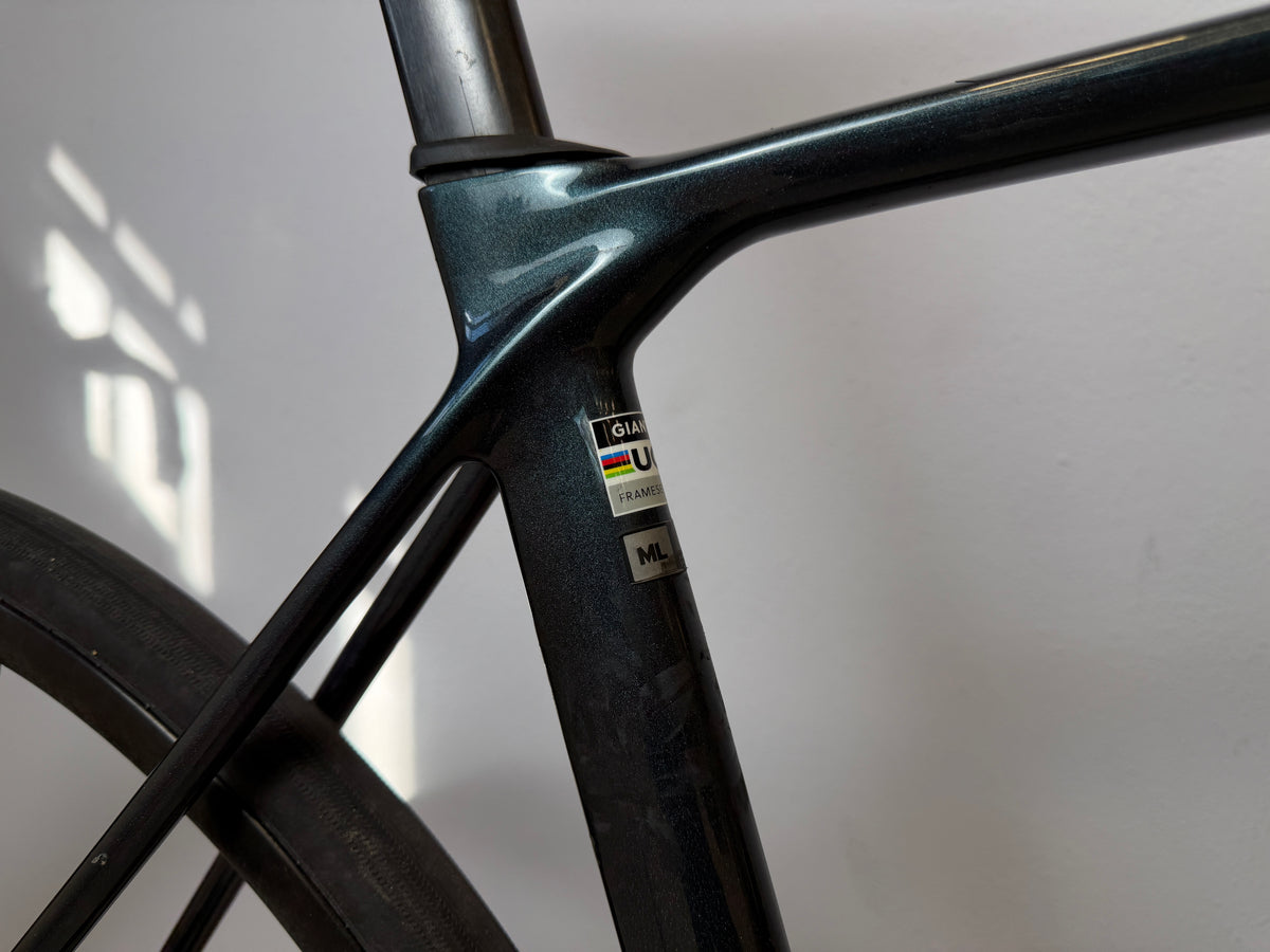 Giant TCR Advanced 1 KOM 2025