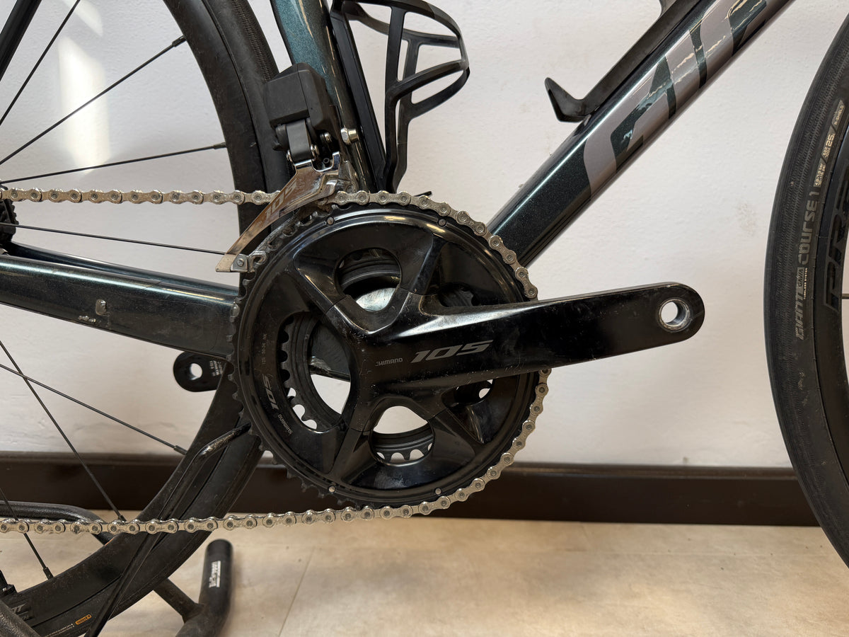Giant TCR Advanced 1 KOM 2025
