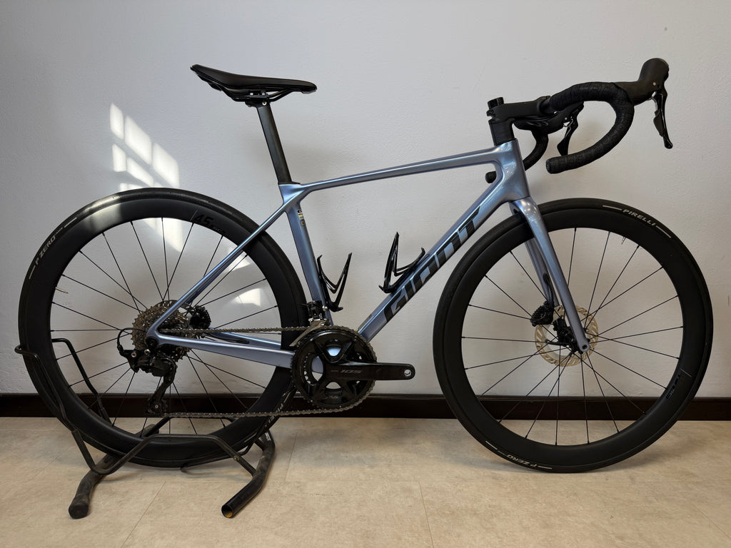 Giant TCR Advanced 2 KOM 2025