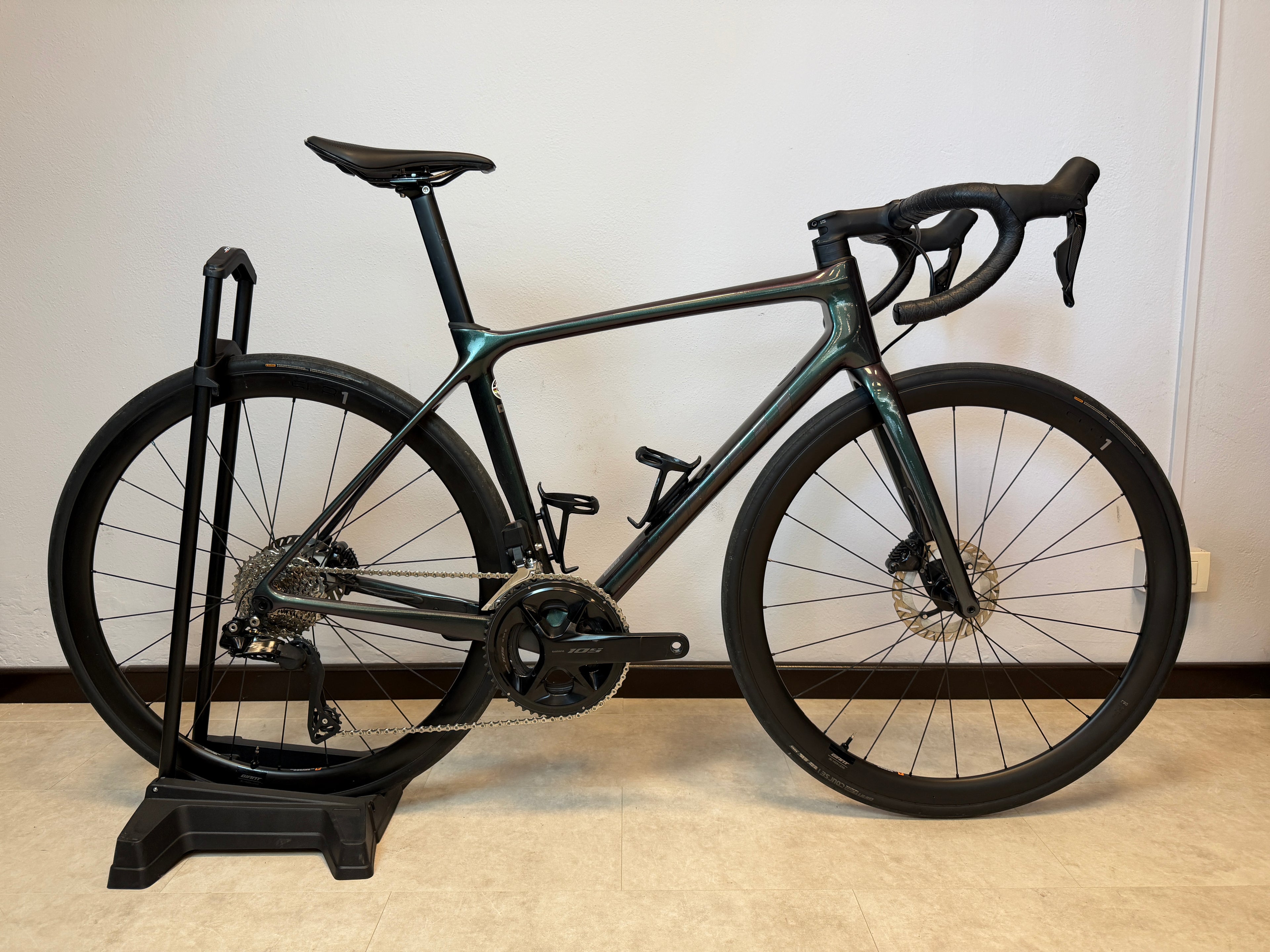 Giant TCR Advanced Pro Disc 1 Di2 2024