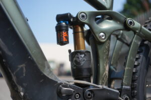 Giant Reign E+ 0 Custom tg.S - immagine 4