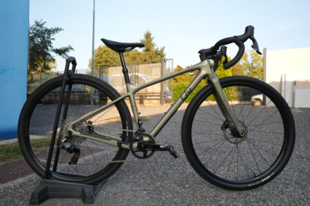 Liv devote Advanced 1 2022 tg. XS